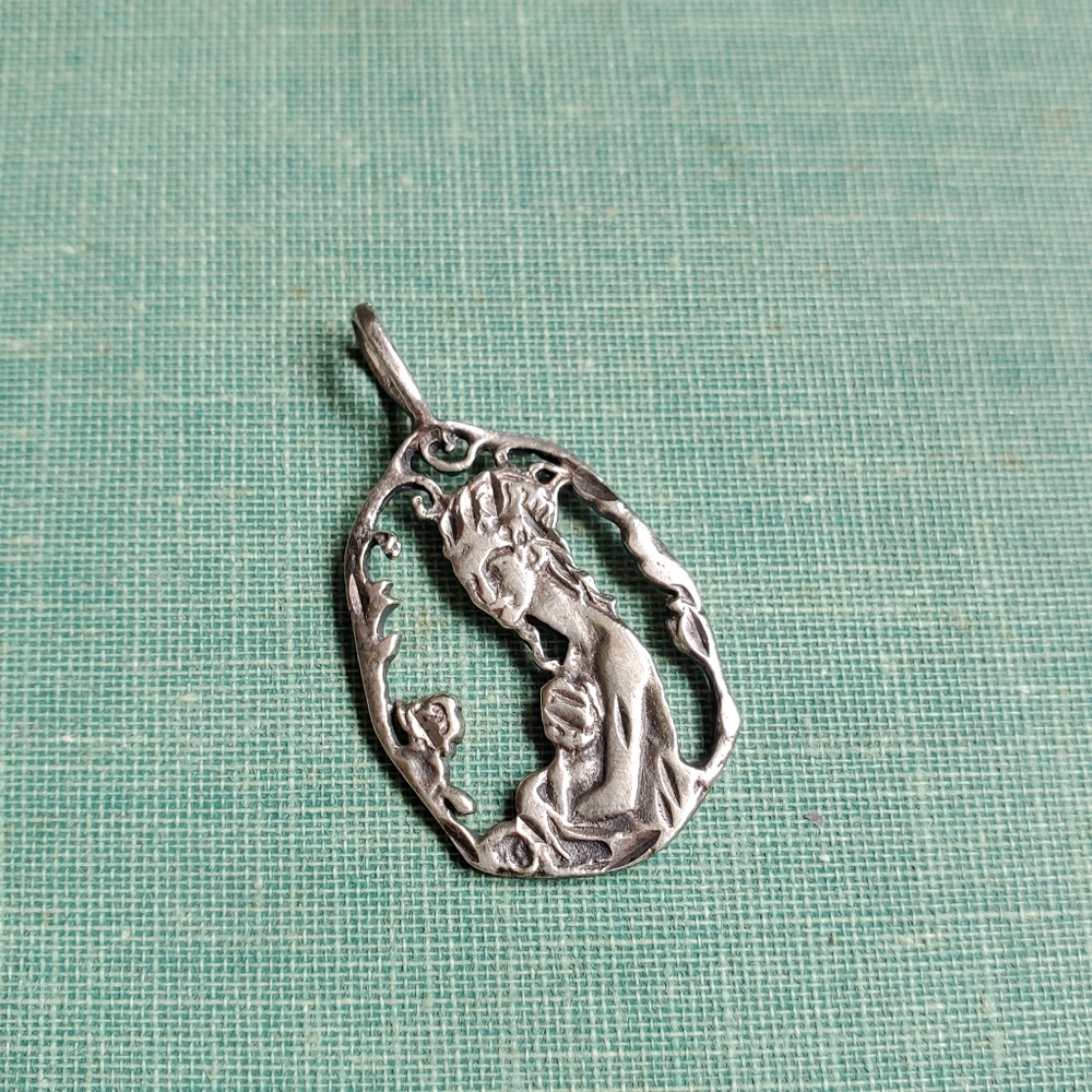 Vintage Sterling Silver Art Nouveau / Deco Charm